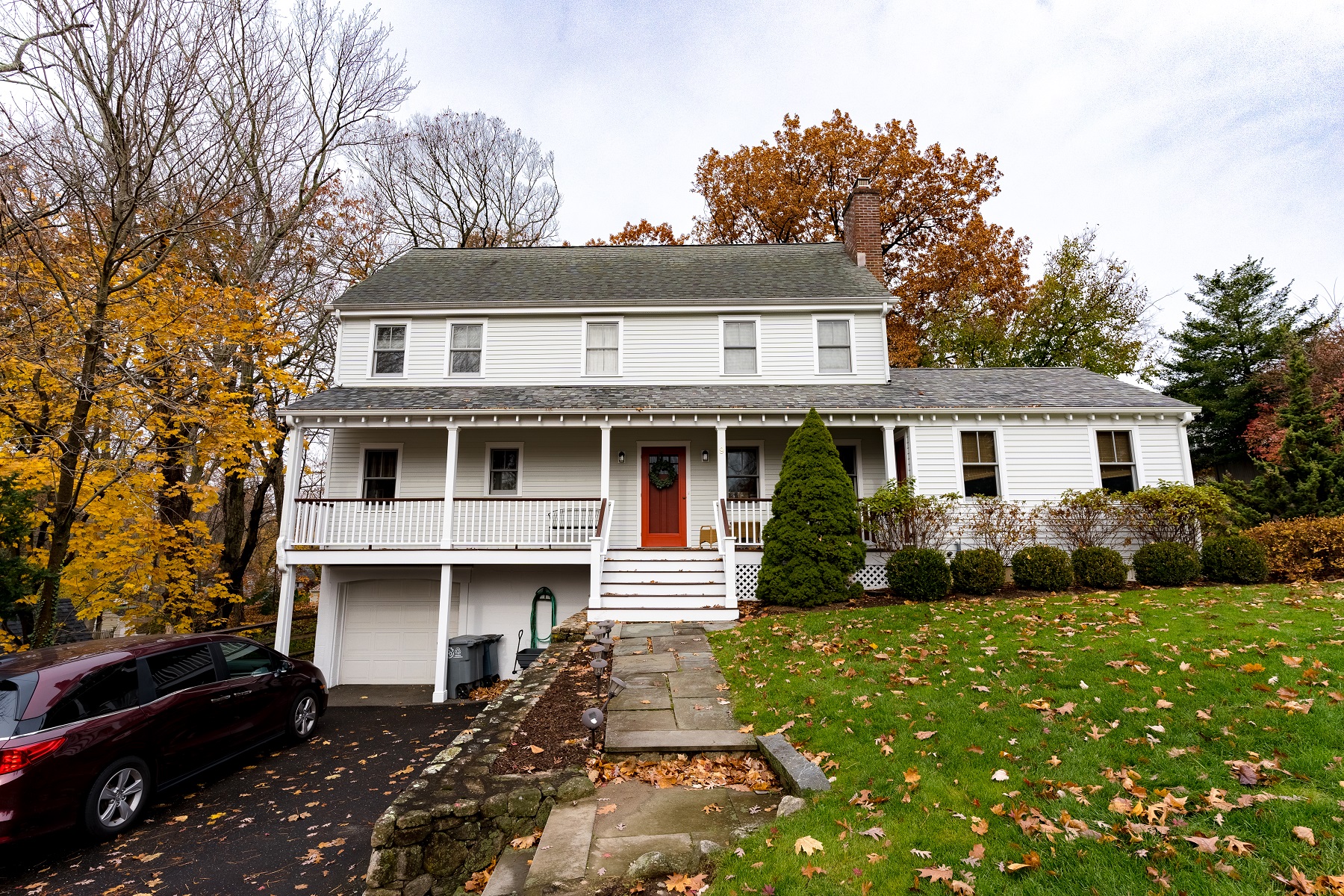 DiNardo Painting provides professional interior and exterior house painting services in Ledyard, CT, delivering clean, modern, and long-lasting finishes for homes of all sizes.